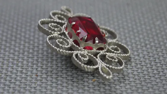 Брошка мельхіор скань червоне скло стара радянська біжутерія Вживане Недорого