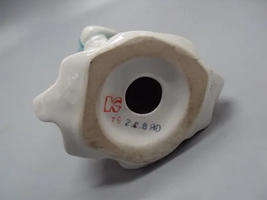 Фигура фарфор Киев девушка азербайджанка с бубном Восточный Азербайджанский танец 21,3 см №13918 Продаж