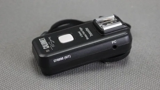 Купити Calumet Pro Series Transmitter передатчик беспроводной вспышки для цифровых зеркальных фотокамер Can