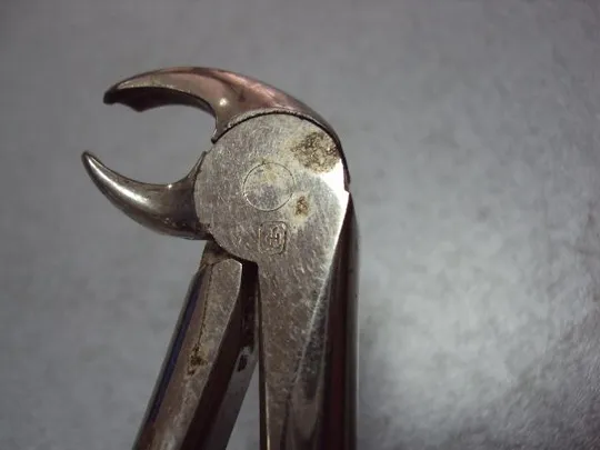 Медицинский инструмент стоматологический щипцы для удаления зубов клеймо длина 14,5 см №11479 Де купити