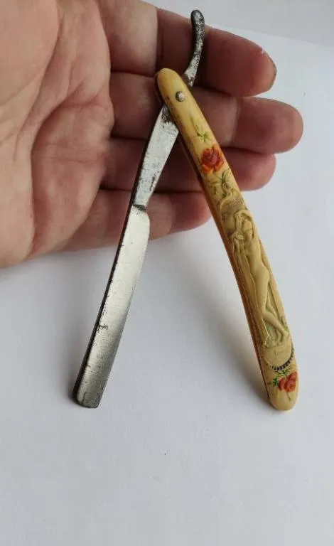 Антикварная бритва с сюжетом Ева и змей-искуситель nd753 Продаж