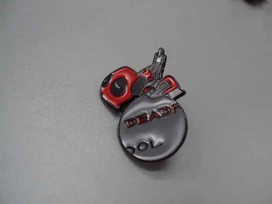 Значок пін Дедпул катається Deadpool Marvel Марвел знак брошка №18497 Ціна