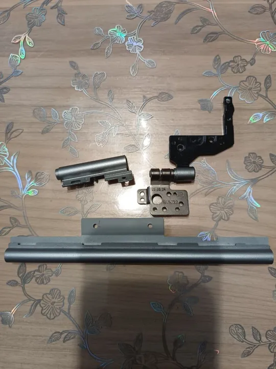 Купити Петля права матриці з ноутбука DELL Latitude E5420 97J25 8VNG2