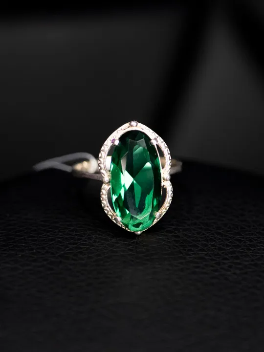 Каблучка з срібла 925 проби з лінд. кварцем (20-9-4) Ціна