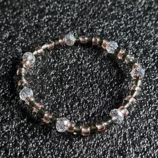 Елегантний браслет ручної роботи З аукціону