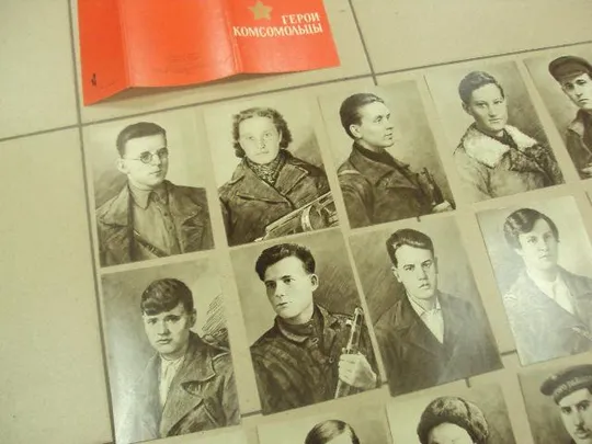 набор открыток герои комсомольцы 1966 котляров 15 шт №13235 Недорого