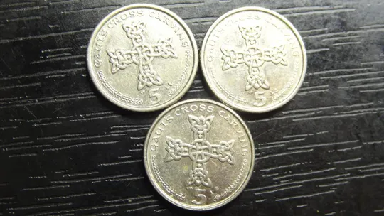 5 пенсів Мен 2002 (три різновиди) AA/AC/AE Ціна