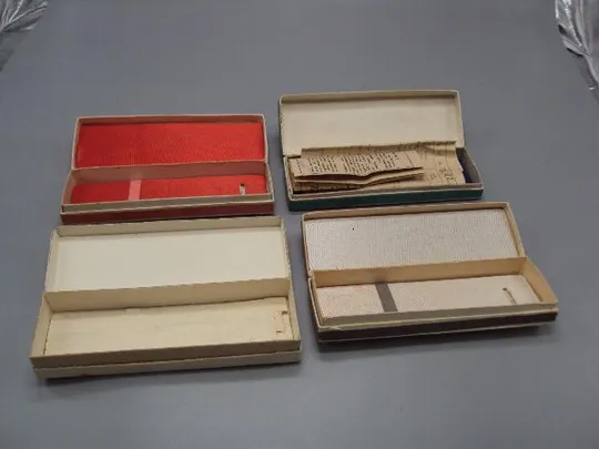 Коробочка для наручных часов футляр Заря ссср 4 шт и паспорт Победа и Заря лот длина 15 см №14740 Де купити