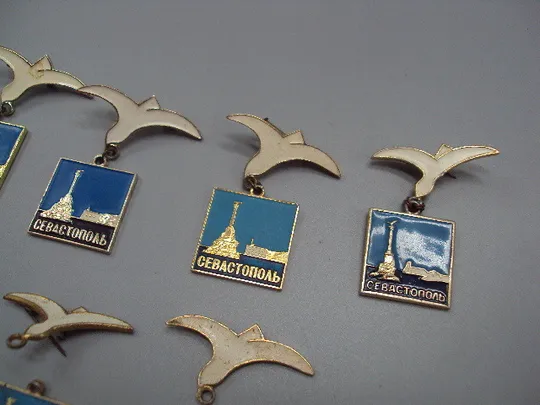 Знак Севастополь герб подвесной Крым чайка памятник лот 2 шт №16858 З аукціону
