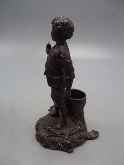 Фигура шпиатр карандашница Европа мальчик высота 11 см №279 Недорого