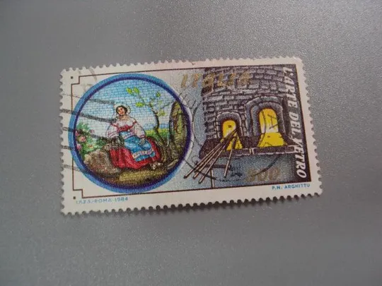 марка Италия 1984 ремесло стекло мозаика гаш №2769 Ціна