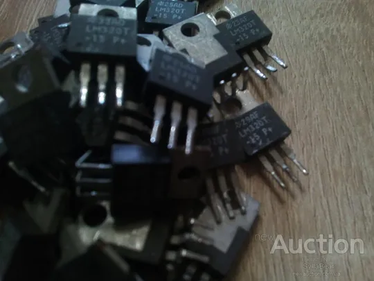 Купити Лінійний стабілізатор напруги LM320T-15 лот1шт