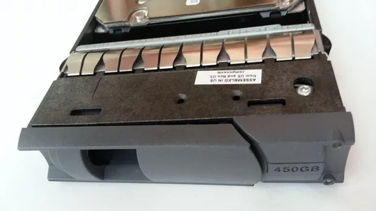 Жесткий диск 3,5&quot; SAS Seagate Cheetah 450Gb 15K.7 ST3450857SS + корзина Ціна