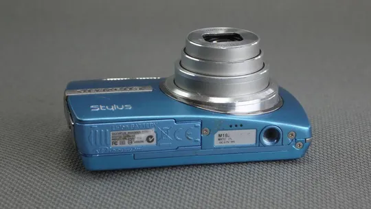 Купити Цифровой фотоаппарат Olympus Stylus 820 8.0Mpix All-Weather camera блакитний Вживане
