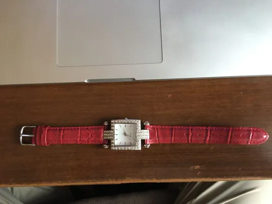 Купити Часы женские AVON новые