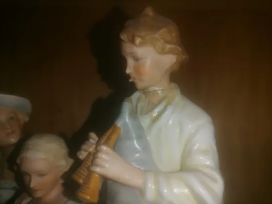 Продам фарфоровую статуэтку Schaubach Kunst З аукціону