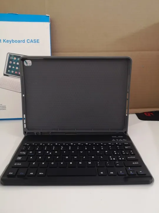 Купити Знімна бездротова Bluetooth-клавіатура + підставка із захисною кришкою зі шкіри PU для планшета (чорна)  (17)