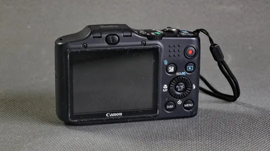 цифровой фотоаппарат 16.0Mpix Canon Power Shot SX160 IS + x16 Canon lens 5.0-80.0mm/3.5-5.9 Де купити