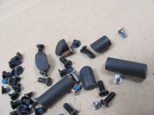 Купити 676-17 комплектуюче гвинти  для Toshiba Qosmio X870 X875  оригінал