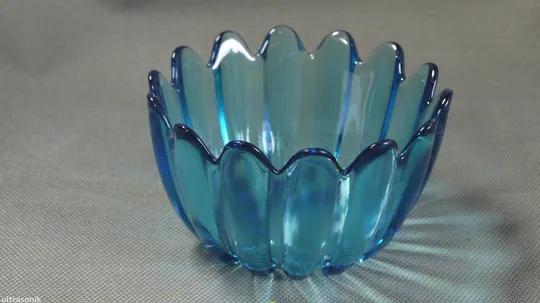 Купити Цукерниця ваза бірюзове кольорове старе радянське скло Вживане