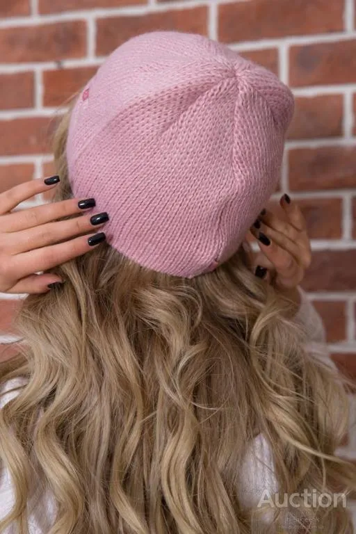 Купити Женская однотонная шапка, розового цвета с вышивкой, 167R7786