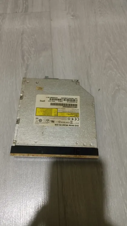 фото, dvd-rom з кришечкой Toshiba C75-A C75