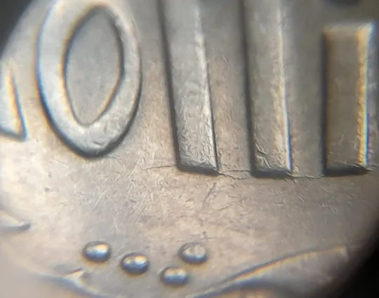 Купити (5943) 25 копійок 2012 розколи в слові "КОПІЙОК" на реверсі + розколи в цифрах "2012" на аверсі /25 копеек 2012 брак