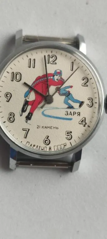 Часы Заря 1992 Конькобежцы в коробочке, с документом, отличный долгий ход gs658 Де купити