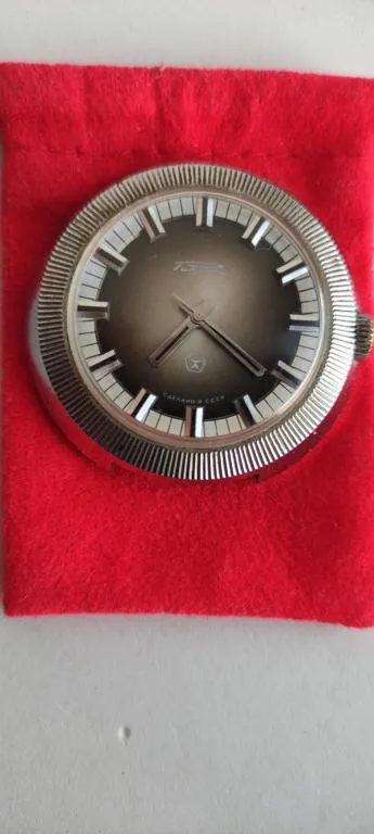 Ракета Чебурашка винтажные часы СССР. В рабочем состоянии tp553 Продаж