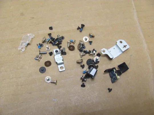 номер0943-7 кріплення гвинти для  Dell Alienware 17 R4 R5 оригінал Ціна