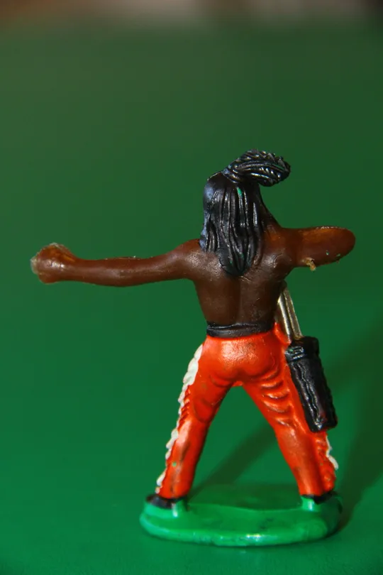 Купити індіанець НДР №045 ГРОМОВИЙ ЯСТРУБ Георг Блехтшмідт ТЕМНА ГУМА