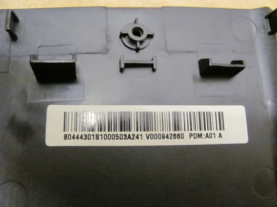 номер0314-36 сервісна кришка Сервісна кришка для ноутбука Корпус Дно Панель доступу Кришка доступу service cover V000942660 для TOSHIBA C650D C650 / L650 / L655 оригінал Де купити