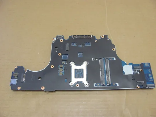 номер0984-4 материнська плата Mainboard Материнка Основна плата Системна плата Плата системи Laptop motherboard мамка ноутбучна плата  i7-7820HQ SR32N CAP00 LA-E311P для Dell Precision 7520 оригінал Характеристики