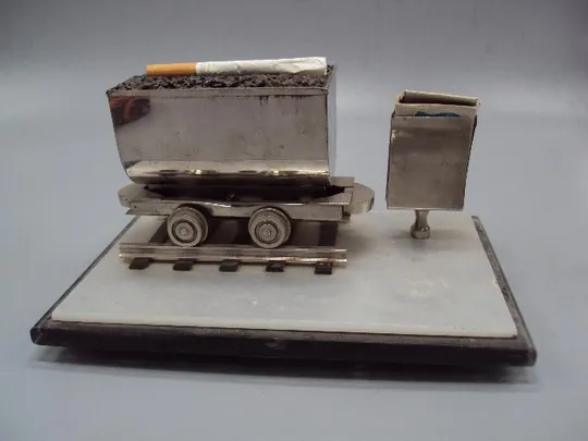 Сигаретница хьюмидор вагонетка с углем подарок шахтеру размер 10,2 х 20,5 х 13 см №13797 Ціна