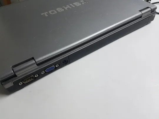 Ноутбук Toshiba Tecra M9 / 14.1" TN / Intel Core 2 Duo T7500 (2 ядра по 2.2GHz) / 2GB DDR2 / 160GB HDD в Україні
