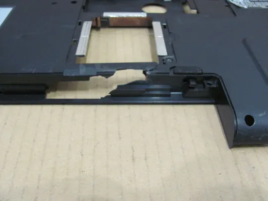 номер0017-5 Кришка дно піддон корпуса 13N0-ZXA0W01 H000042280 для Toshiba Satellite L870, L875 оригінал Продаж