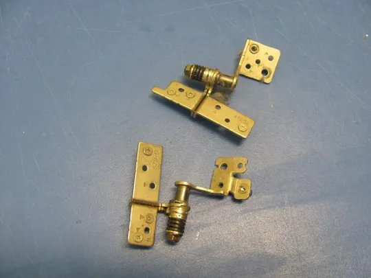 №100-3 петлі кріплення матриці для SAMSUNG NP700G7C NP700G7A 700G оригінал Ціна