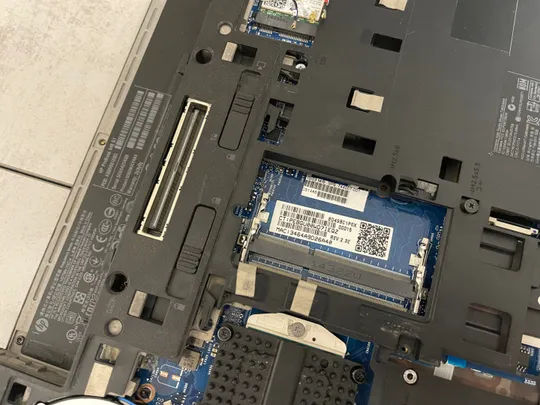 HP Probook 640 G1: корпусу + материнська плата #744016-601 не робоча, динаміки, охолодження та ін в Україні