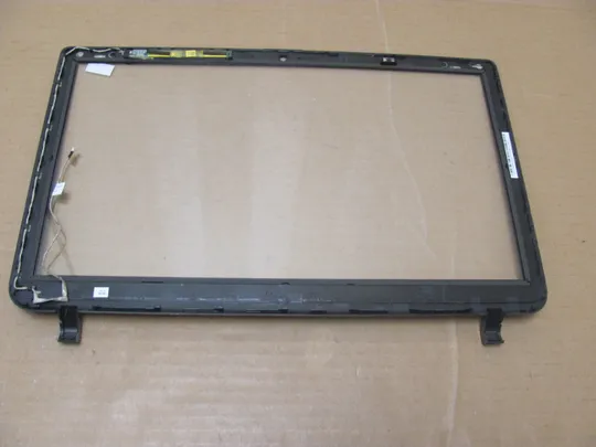 номер0939-10 рамка під тачскрін matrix frame Окантовка дисплея Рамка екрана Корпус рамка матриці AP15H000400 для Toshiba Satellite C50 C55  оригінал З аукціону
