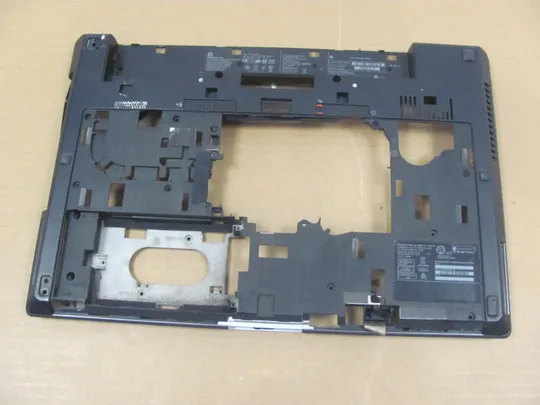 876-3 Кришка дно піддон корпуса 652649-001  для HP EliteBook 8560W 8570W  оригінал Ціна