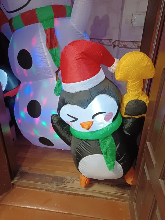 2,2-метровий надувний різдвяний сніговик на вулиці з кольоровим світлодіодом (ящик 27) Продаж