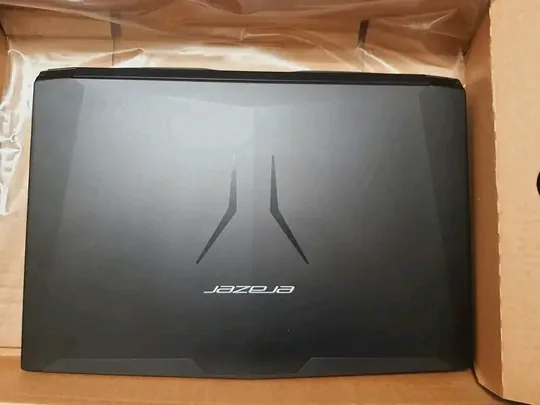 Ігрoвий ноутбукMediоn Erazer p6705. Intel Core i7-8750H GTX 1050Ti Де купити