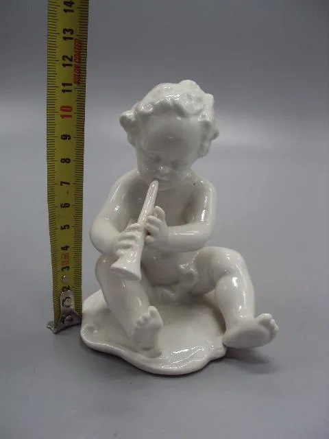 Купити Фигура фарфор Каподимонте Италия Capodiмonte путти мальчик с дудочкой клеймо корона N 11см №11173