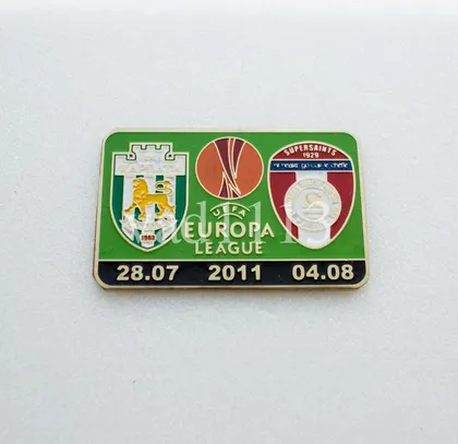 фото, футбол значок  ФК Карпаты Львов -  Сент-Патрикс Ирландия  Лига Европы 2011-12