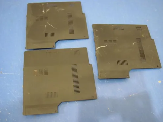 №156-8 сервісна кришка 6-42-E51Q3-202 для CLEVO TERRA DNS C5500Q C5501Q оригінал Ціна