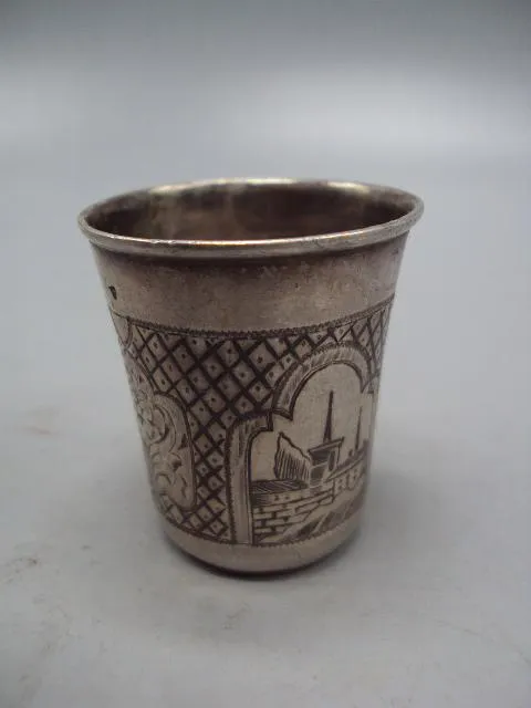 Рюмка стопка резьба узор архитектура цветы серебро 84 проба В.С. 1868 А.В вес 35,58 г 4,8х4 см №232 Ціна