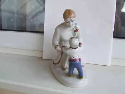 фото, Фарфор Перші кроки роз. 16 х 14 см. ЗХК поллоне 1970 роки