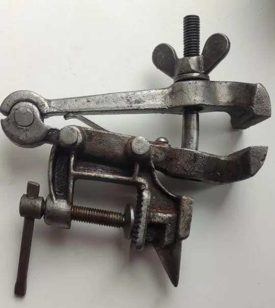 Тиски ювелирные маленькие СССР в отличном состоянии mv521 З аукціону