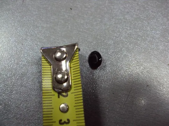 Купити Камень гранат темно-красный овальный для ювелирных изделий вес 0,2 г размер 3,5 х 8 х 6 мм №13279