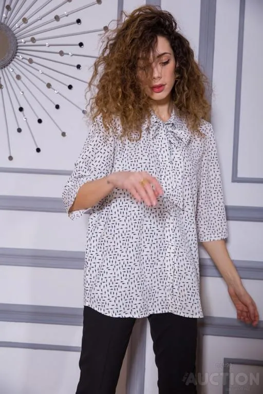 Купити Блуза с поясом, белого цвета в принт, 172R20-1